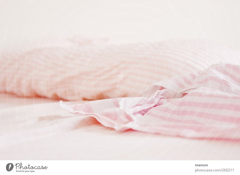 Bettwäsche Lifestyle Dekoration & Verzierung Schlafzimmer Stoff Faltenwurf authentisch einfach hell natürlich rosa Farbfoto Innenaufnahme Menschenleer
