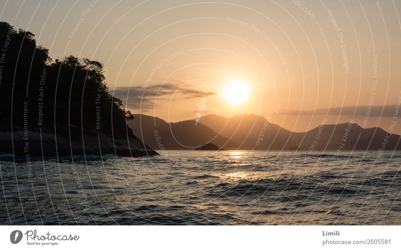 Brasilianische Abendstimmung Freiheit Sommerurlaub Meer Insel Wellen Landschaft Wasser Sonnenaufgang Sonnenuntergang Hügel Berge u. Gebirge Küste Strand