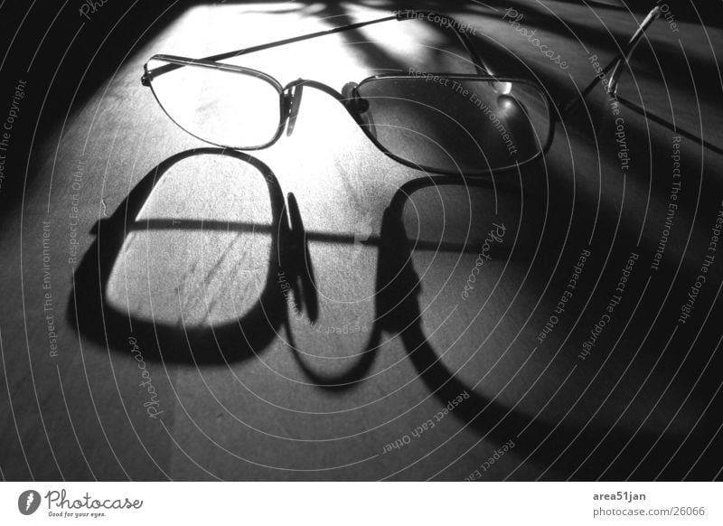 Die Brille körnig Genauigkeit Licht Freizeit & Hobby Schatten Schwarzweißfoto detailliert Kontrast
