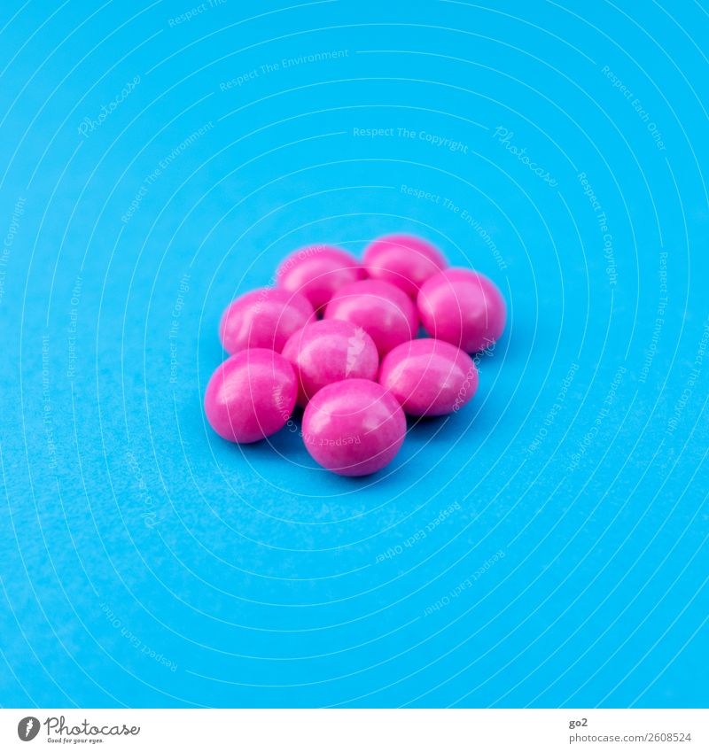 Rosa Pillen Lebensmittel Süßwaren Schokolade Ernährung Gesundheit Gesundheitswesen Behandlung Medikament ästhetisch lecker rund blau rosa Drogensucht