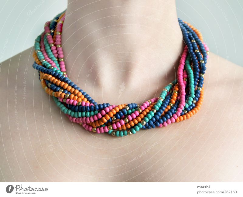 Halsschmuck elegant Stil Design Mensch feminin Junge Frau Jugendliche Erwachsene Haut 1 mehrfarbig Halskette Halsband Perlenkette bleich Schmuck