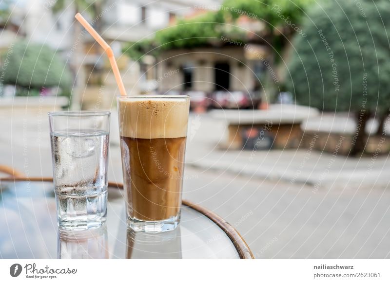 Latte macchiato Getränk Trinkwasser Kaffee Latte Macchiato Lifestyle Erholung ruhig Ferien & Urlaub & Reisen Tourismus Ausflug Sommer Sommerurlaub Restaurant