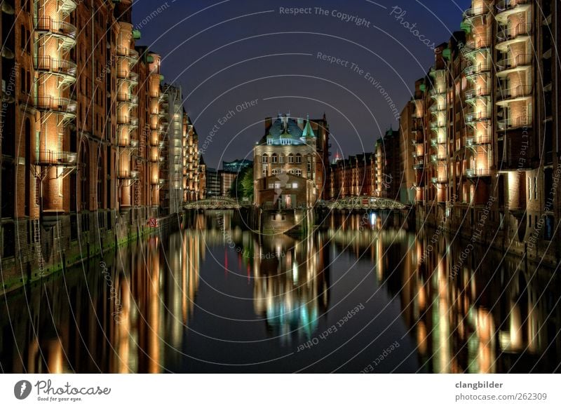 Speicherstadt Hamburg Ferien & Urlaub & Reisen Ausflug Sightseeing Städtereise Architektur Stadt Stadtzentrum Sehenswürdigkeit Farbfoto Außenaufnahme Nacht