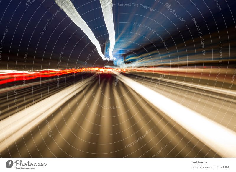 speed Verkehr Bewegung fahren außergewöhnlich blau gelb schwarz weiß Geschwindigkeit Perspektive Sinnesorgane Surrealismus Farben Nachtaufnahme Struktur Zufall