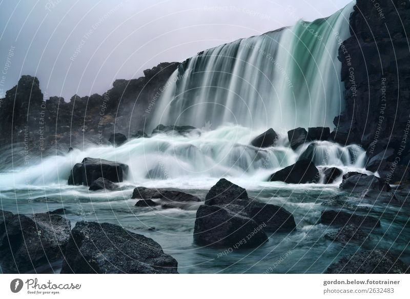#Island, Wasserkraft Natur Landschaft Pflanze Urelemente Luft Himmel Sommer Felsen Stein Bewegung fantastisch gigantisch blau grau schwarz weiß Lebensfreude