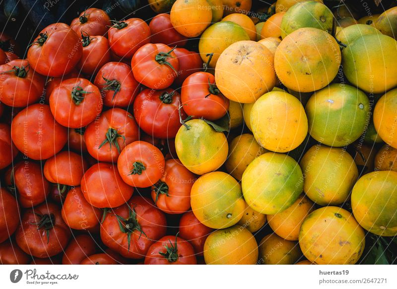 Essensstände auf der Straße Lebensmittel Gemüse Frucht Orange Mittagessen Abendessen Ferien & Urlaub & Reisen Kultur Coolness lecker oben rot Tradition