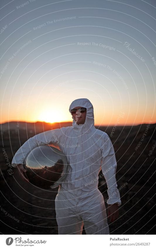 #AS# Dicke Murmel Mensch maskulin Junger Mann Jugendliche ästhetisch Anzug Kostüm Karnevalskostüm Mars Astronaut entdecken silber Helm Mond Sonnenuntergang