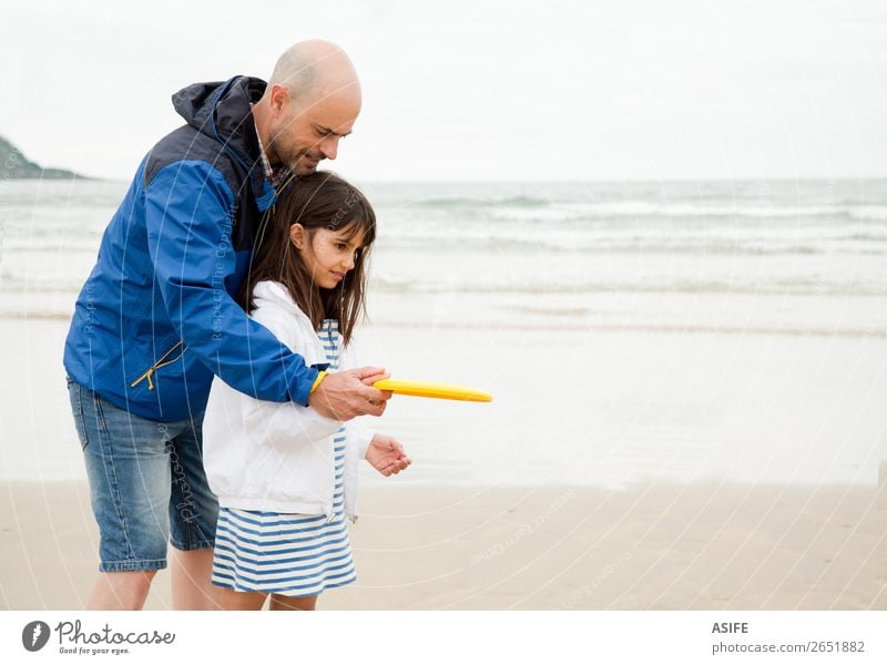 Papa ist der beste Lehrer. Freude Glück Freizeit & Hobby Spielen Strand Meer Kind Schule Eltern Erwachsene Vater Familie & Verwandtschaft Wolken Glatze Lächeln