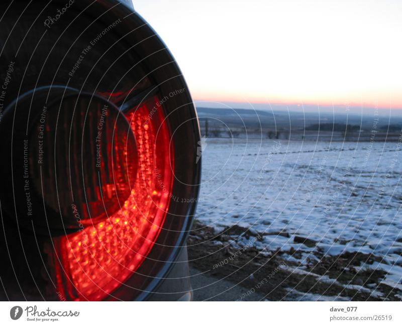 nullzwo Licht Sonnenuntergang Rücklicht Heckleuchte Bremslicht Winter Verkehr BMW2002 Schnee Rundleuchte Stoplicht