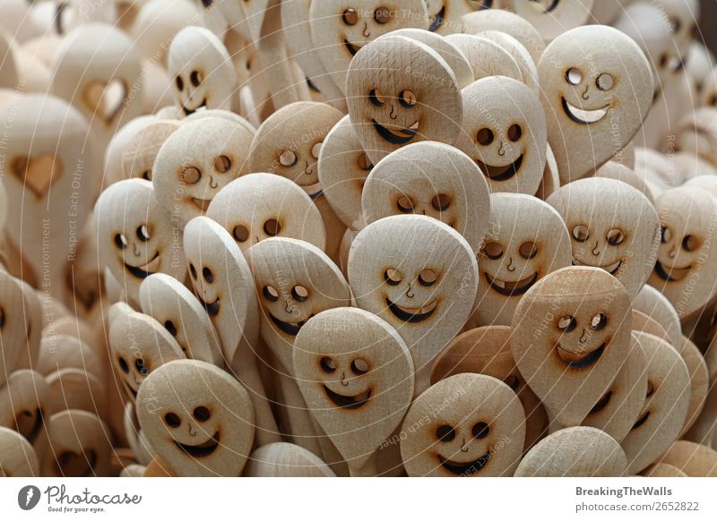 Kochlöffel aus Holz mit geschnitztem, lächelndem Gesicht Löffel Design Freude Glück Basteln Küche Kunst Accessoire Lächeln verkaufen natürlich Tradition behauen