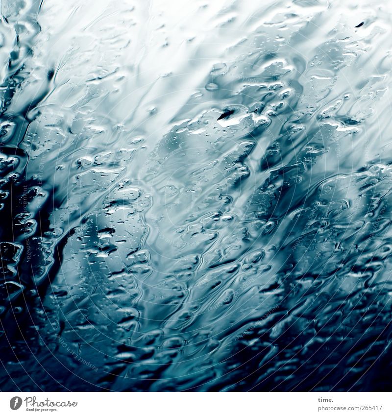Eine Geschichte vom Regen | Lebenslinien #42 Wasser Wassertropfen schlechtes Wetter Glas ästhetisch dunkel exotisch Flüssigkeit frisch nass wild blau weiß