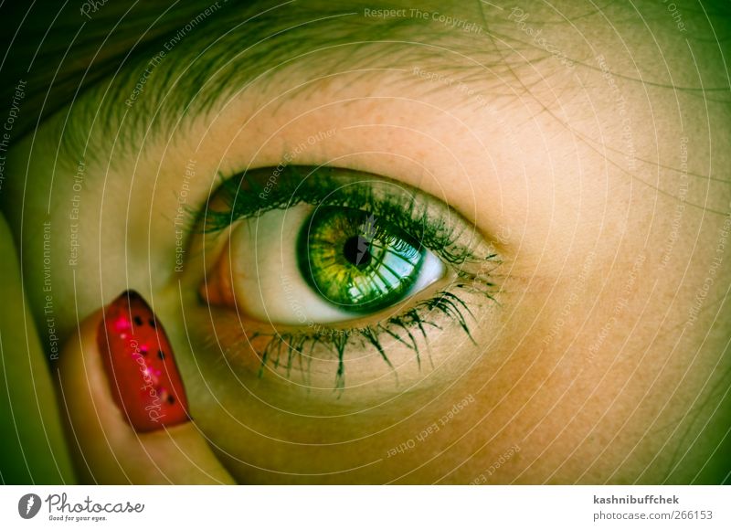 Green Eye Haare & Frisuren Haut Gesicht Maniküre Kosmetik Nagellack Wimperntusche feminin Junge Frau Jugendliche Auge Finger 1 Mensch brünett langhaarig Blick
