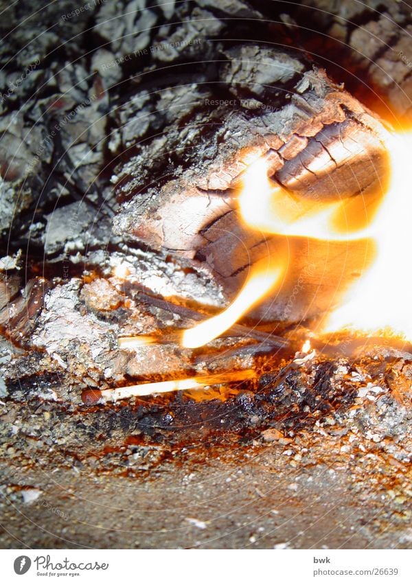 Feuer Streichholz Brand entzünden Makroaufnahme Brandasche
