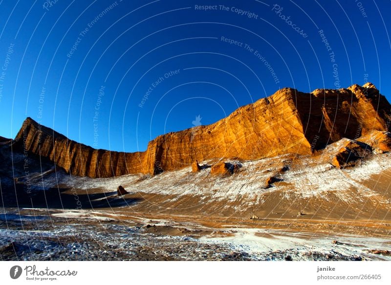 Die Arena im Valle de la Luna Landschaft Urelemente Erde Sommer Schönes Wetter Wärme Dürre Felsen Wüste Salar de Atacama Ferne Farbfoto Außenaufnahme