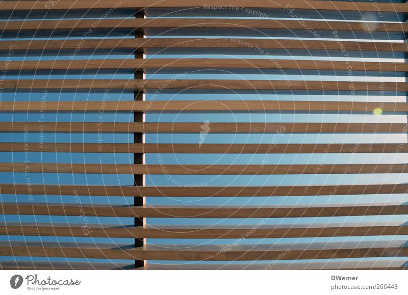 IIIIIII Sommer Sonne Architektur Himmel Hochsitz Bauwerk Fassade Balkon Terrasse Dach Holz Linie leuchten zeichnen Unendlichkeit lang dünn braun Design Horizont