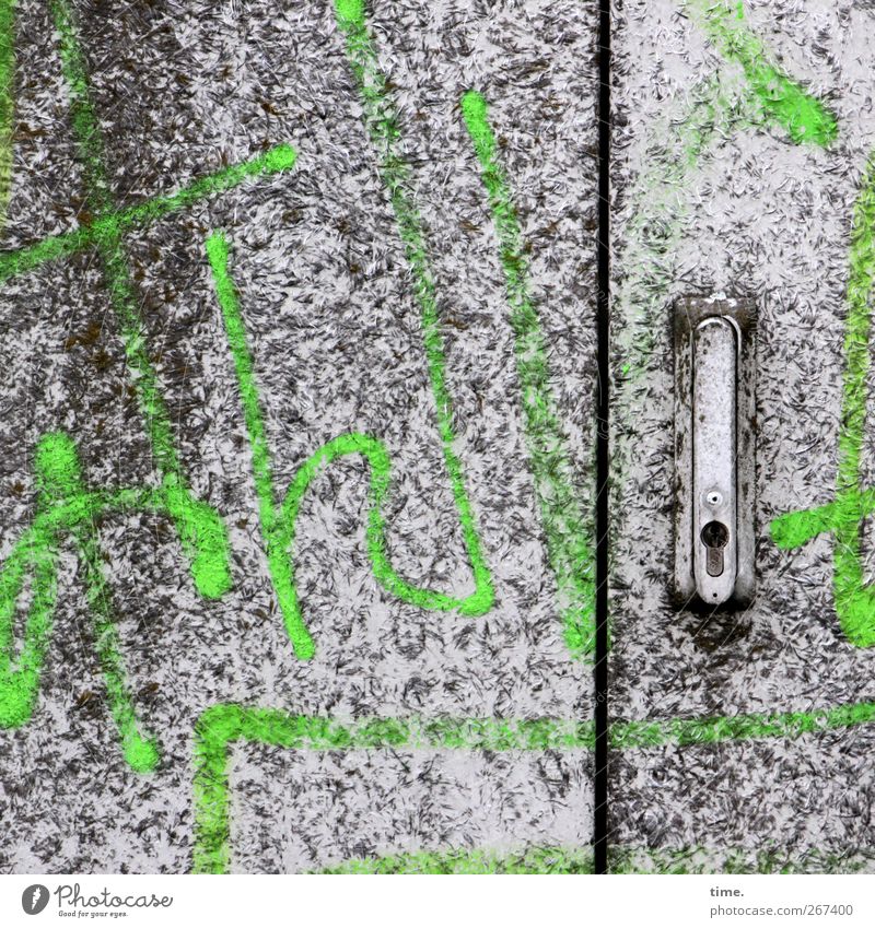 Energiezentrum Technik & Technologie Energiewirtschaft Transformator Tür Zeichen Schriftzeichen Ornament Graffiti Schloss dreckig grün Farbe skurril alt