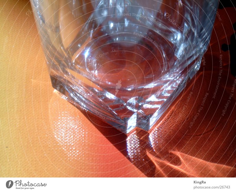 Auch ein leeres Glas ist schön 1 Whiskey Licht rot Häusliches Leben Caustic Reflektion