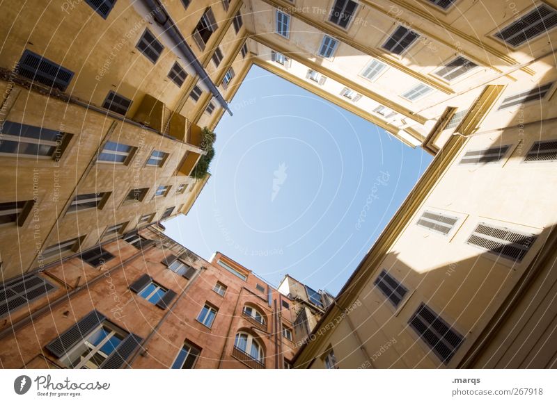 Oben Lifestyle Häusliches Leben Wolkenloser Himmel Sommer Rom Italien Altstadt Haus Bauwerk Gebäude Architektur Fassade Fenster außergewöhnlich hoch schön