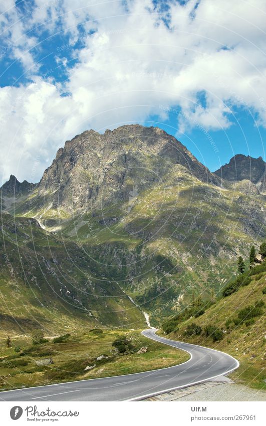 der Weg II Ferien & Urlaub & Reisen Sommer Natur Landschaft Alpen Berge u. Gebirge Verkehrswege Straßenverkehr Erholung Ferne grün ruhig Silvretta Hochalpen
