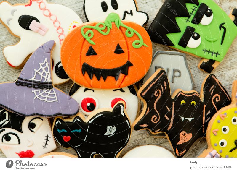 Halloween-Kekse mit verschiedenen Formen Dessert Freude Dekoration & Verzierung Tisch Feste & Feiern Herbst Katze Spinne Lächeln gruselig lecker schwarz weiß