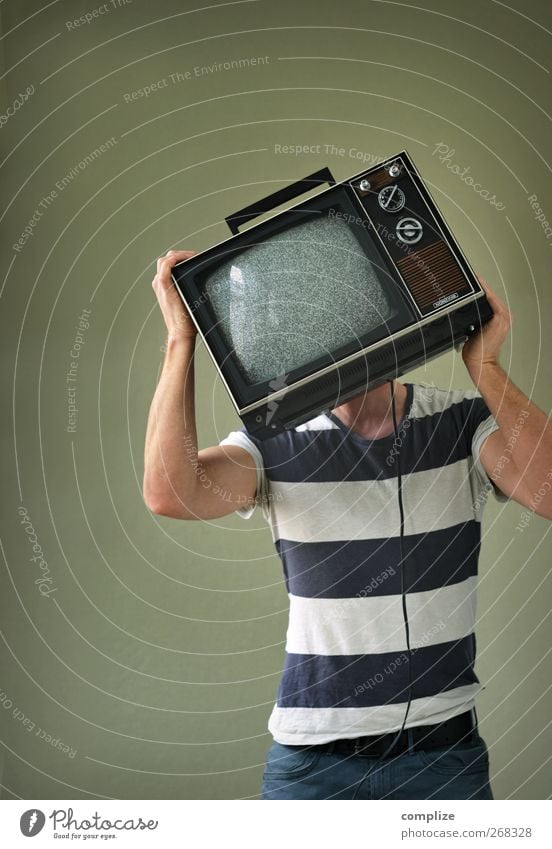 Der TV-Mann Stil Freude Medienbranche Telekommunikation Fernseher Bildschirm Technik & Technologie Fortschritt Zukunft High-Tech Fernsehen Fernsehen schauen