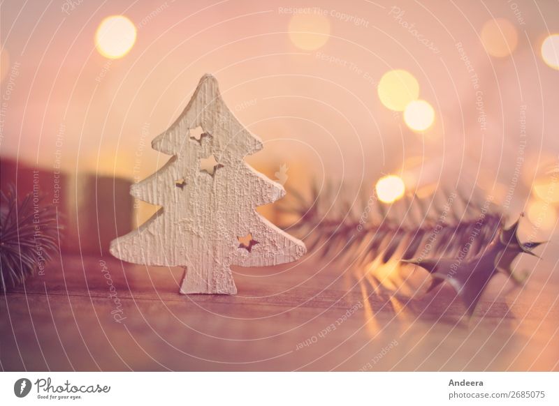 Weihnachtsdekoration mit Tannenbaum und Lichtern vor unscharfem Hintergrund ruhig Winter Dekoration & Verzierung Weihnachten & Advent Pflanze Blatt Grünpflanze