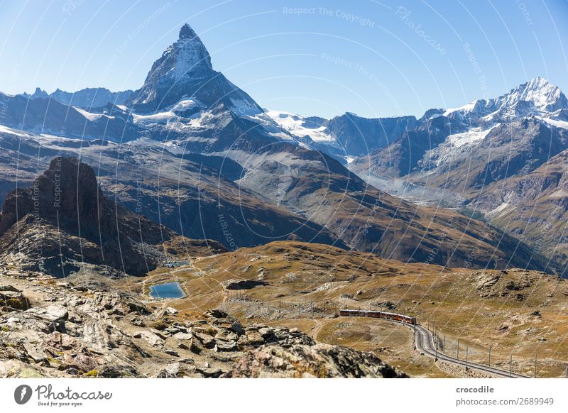 #771 Schweiz Matterhorn Wahrzeichen Berge u. Gebirge Dorf wandern Mountainbike Trail Wege & Pfade Farbfoto weiches Licht Gipfel Wiese friedlich Schnee Gletscher