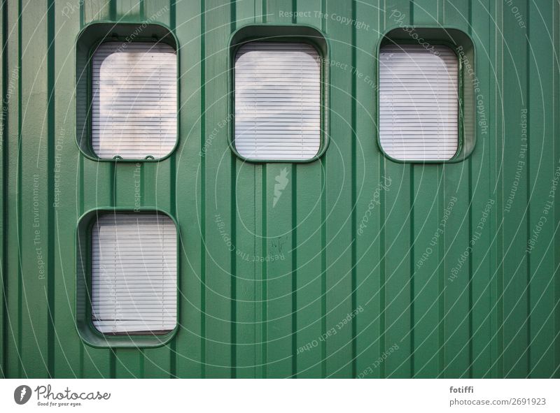 greenbox Hafenstadt Menschenleer Fassade Fenster Metall Streifen eckig gut positiv rund grün Kraft elegant Jalousie Rollo verhangen Container aufgeräumt gerade