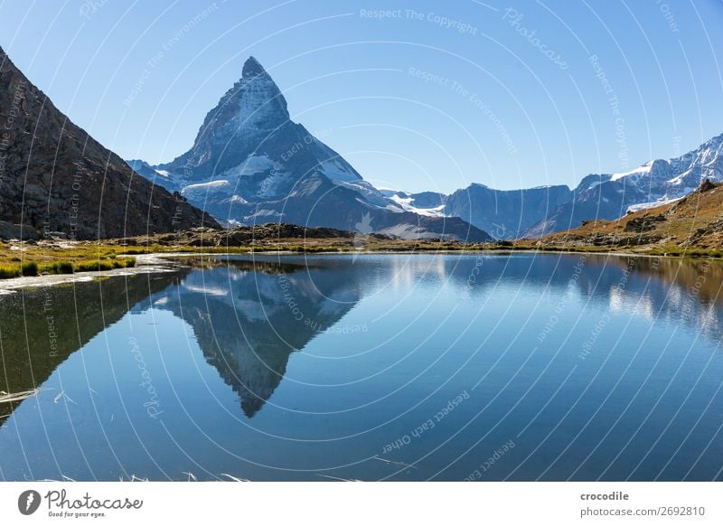 #774 Schweiz Matterhorn Wahrzeichen Berge u. Gebirge Dorf wandern Mountainbike Trail Wege & Pfade Farbfoto weiches Licht Gipfel Wiese friedlich Schnee Gletscher