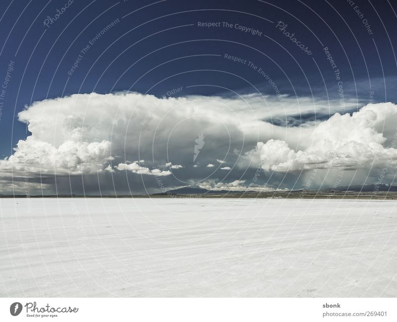 Uyuni Cloud Sphere Umwelt Natur Landschaft Urelemente Himmel Wolken Gewitterwolken Klima Klimawandel schlechtes Wetter Unwetter Hügel Felsen See wandern Salzsee
