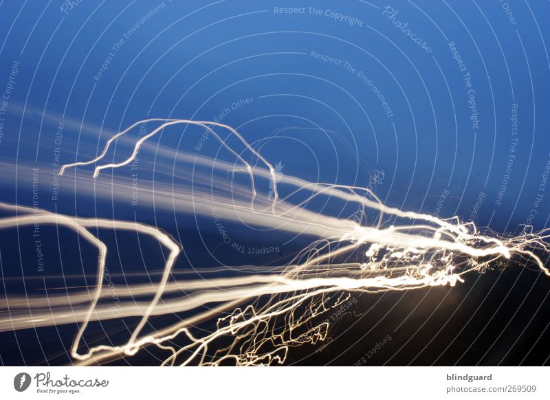 Faster Than The Speed Of Night Verkehr Autofahren Straße Bewegung leuchten Geschwindigkeit sportlich blau schwarz weiß Eile Farbfoto Experiment Menschenleer