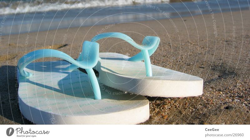 Flipflops Schuhe Schlappen Strand Meer Spanien weiß Dinge Freizeit & Hobby Sand blau