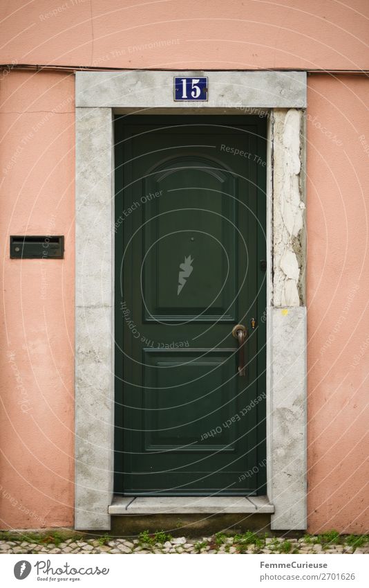 Door in Portugal Haus Ferien & Urlaub & Reisen Häusliches Leben Reisefotografie Tür mehrfarbig grün rosa Farbfoto Außenaufnahme Zentralperspektive