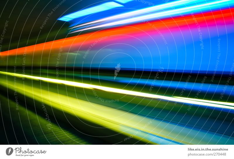 swoooosh Menschenleer Verkehrsmittel Flughafen Rolltreppe leuchten Geschwindigkeit Streifen rot gelb blau Hintergrundbild neonfarbig Neonband neonblau Neonlampe