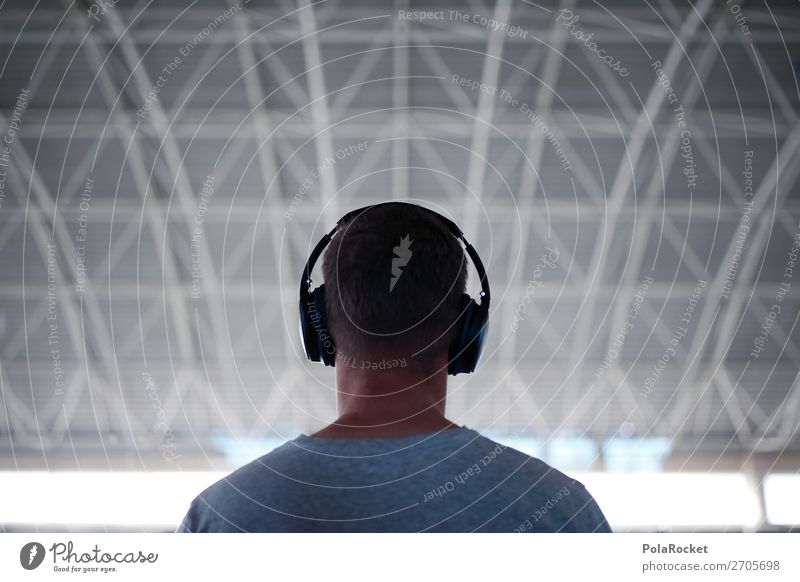 #AS# Klang 1 Mensch ästhetisch Kopfhörer hören Musik Musik hören warten Flughafen Jugendkultur Mann maskulin Farbfoto Gedeckte Farben Innenaufnahme