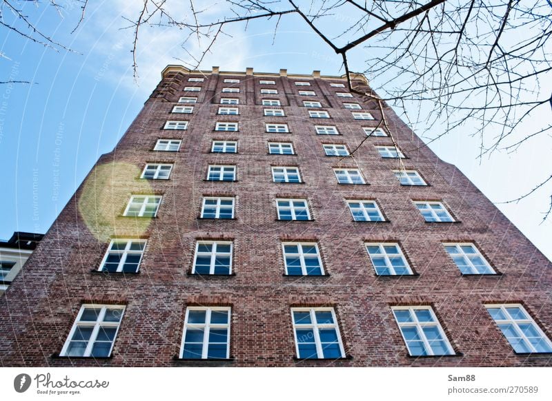 Städtisches Hochhaus München Stadt bevölkert Haus Bauwerk Gebäude Architektur Mauer Wand Fassade Fenster alt historisch kalt Außenaufnahme Menschenleer Morgen