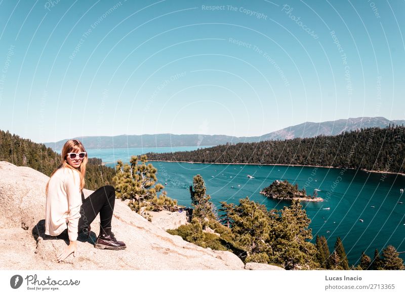 Mädchen in der Nähe von Lake Tahoe, Kalifornien Ferien & Urlaub & Reisen Tourismus Sommer Strand Meer Berge u. Gebirge Garten Mensch feminin Junge Frau