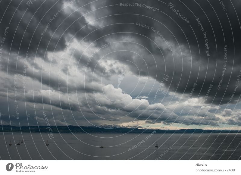 Stormy May Day Umwelt Natur Landschaft Urelemente Wasser Himmel Wolken Gewitterwolken Klima Wetter schlechtes Wetter Unwetter Wind Sturm Alpen Seeufer Bodensee