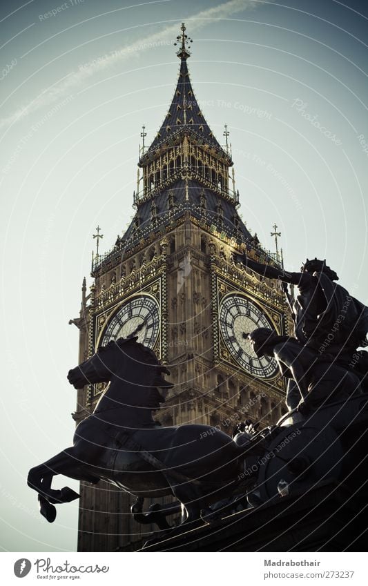 Big Ben Skulptur Architektur Himmel London England Englisch Europa Stadt Hauptstadt Stadtzentrum Turm Uhrenturm Sehenswürdigkeit Wahrzeichen Denkmal alt