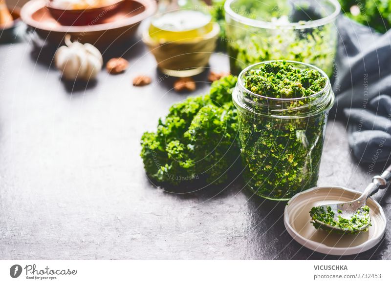 Grünkohl Pesto im Glas Lebensmittel Gemüse Ernährung Bioprodukte Vegetarische Ernährung Diät Geschirr Stil Design Gesundheit Gesunde Ernährung Küche