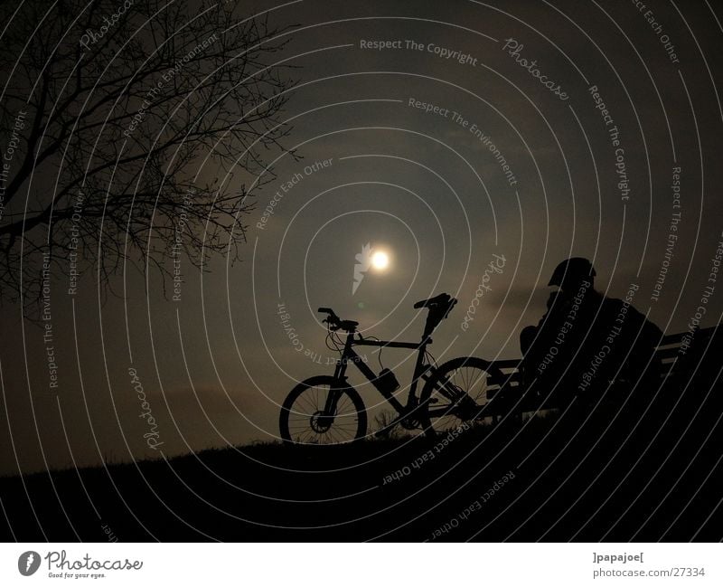 bikin' in the moonlight Mountainbike ruhig Nacht Pause Extremsport Mond nightride Silhouette