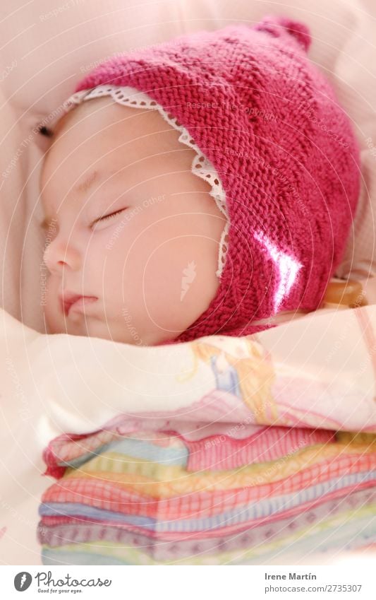 Neugeborenes Schlafen sparen schön Gesicht Erholung Winter Kinderzimmer Kindererziehung Kindergarten Mensch feminin Baby Mädchen Kindheit Auge 1 0-12 Monate