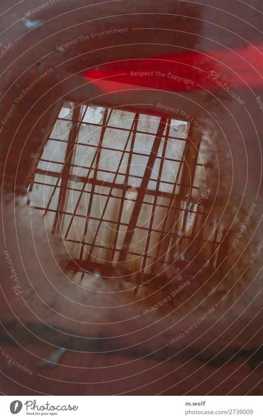 Red Mirror Stadt Menschenleer Industrieanlage Fabrik Gebäude Architektur Fenster Denkmal Graffiti alt ästhetisch dreckig dunkel braun rot Stimmung chaotisch