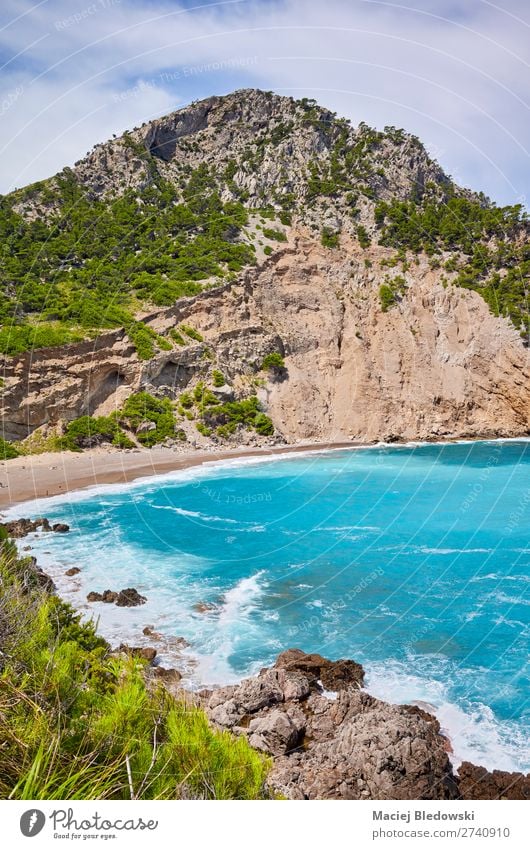Coll Baix Strand auf Mallorca, Spanien. schön Ferien & Urlaub & Reisen Tourismus Sommer Sommerurlaub Sonne Sonnenbad Meer Insel Wellen Berge u. Gebirge Natur