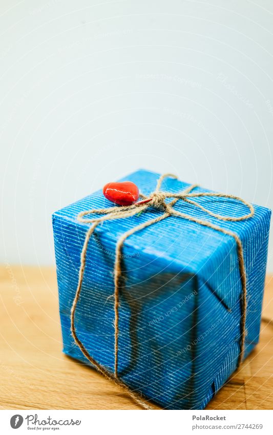 #S# Geschenk Schleife Glück Geschenkpapier herzlich Herz rot Überraschung Schnur blau Freundlichkeit Party Geschenkband Neugier Farbfoto Innenaufnahme