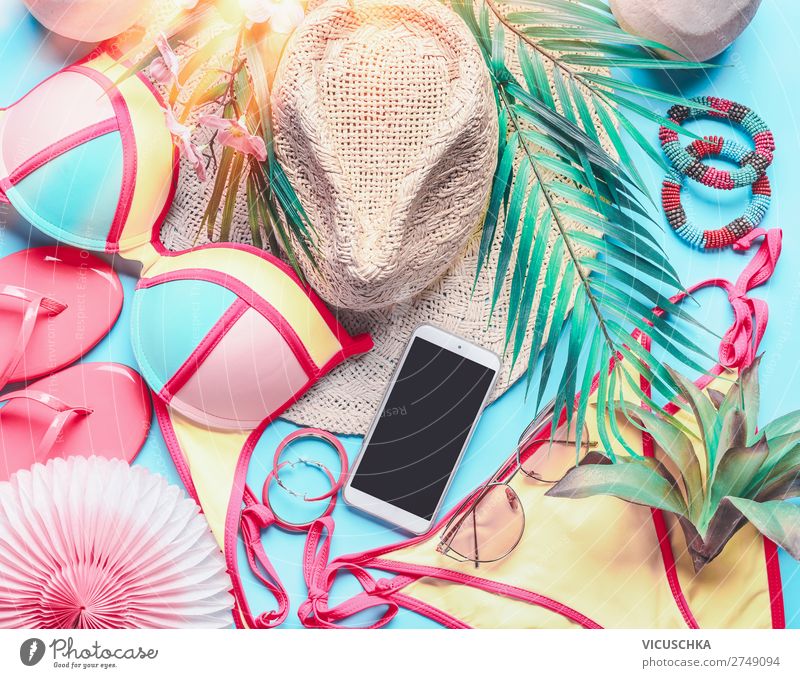 Weibliche Sachen für Badeurlaub Stil Design Ferien & Urlaub & Reisen Tourismus Sommer Sommerurlaub Strand Meer PDA feminin Bikini Sonnenbrille Flipflops Hut