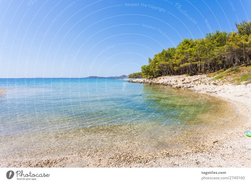 PINE BEACH, PAKOSTANE, CROATIA Adria Schwimmen & Baden Bucht Strand ruhig Camping Wolkenloser Himmel Küste Kroatien traumhaft Unendlichkeit Kies Sand