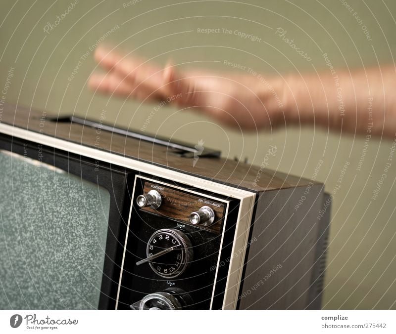 Störung! Medienbranche Werbebranche Fernseher Technik & Technologie Unterhaltungselektronik Wissenschaften Fortschritt Zukunft High-Tech Arme Hand Finger