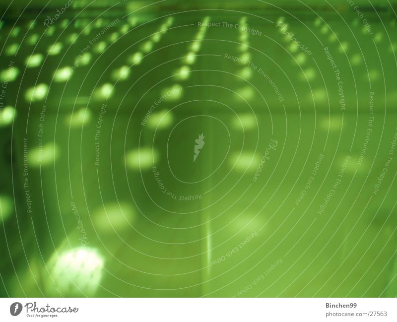 Grüne Punkte grün schwarz Verlauf Reflexion & Spiegelung Langzeitbelichtung Fluchtpunktperspektive