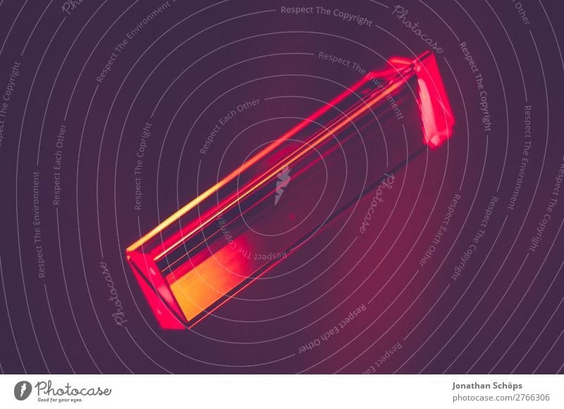 Prisma Laser Science Fiction Außerirdischer Computer Urelemente Glas Informationstechnologie Kristallstrukturen Licht Makroaufnahme Datenträger